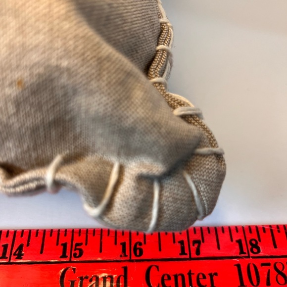 Devi Designs Holiday Wreath Pillows Chenille‎ Feathers Embellishments Christmas - Picture 12 of 13